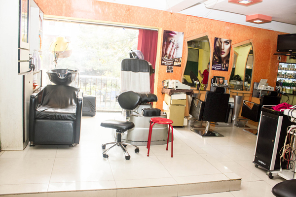 Daisy Family Salon